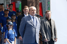 С приветственным словом выступает заместитель Председателя Правления ПАО «Газпром» Виталий Маркелов